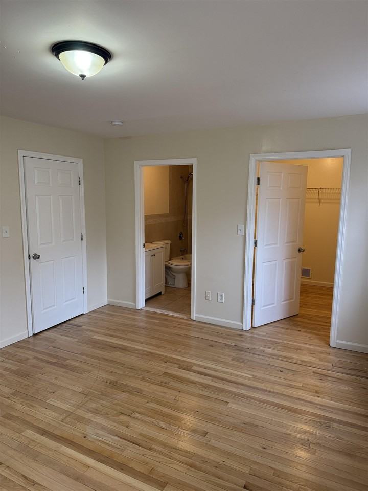 189 Myrtle Ave #1 - Photo 3 of 17