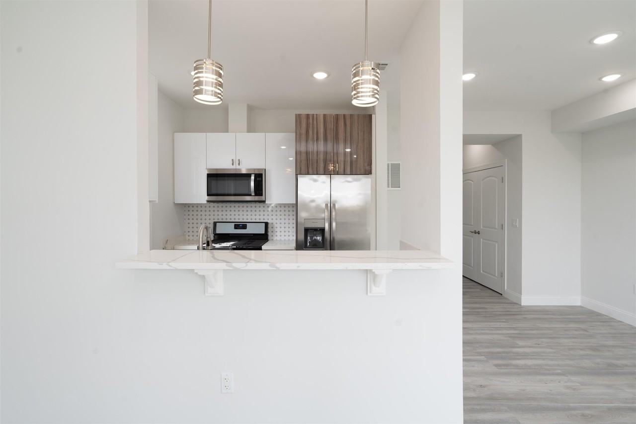 144 Bergen Ave #2E - Photo 4 of 39