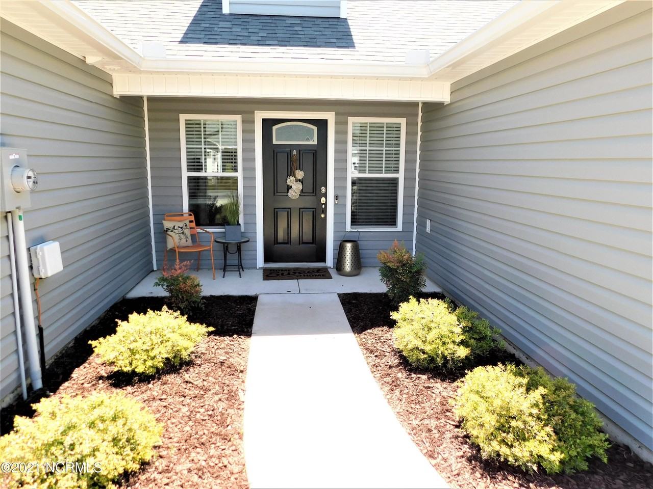 100 Catfish Ct - Photo 2 of 18