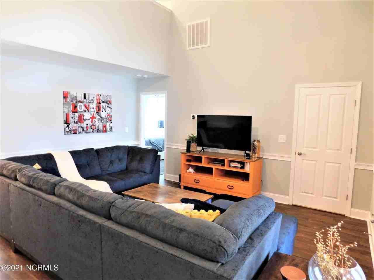 100 Catfish Ct - Photo 3 of 18