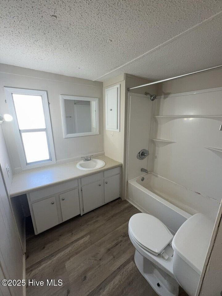 141 Denise Dr - Photo 6 of 9