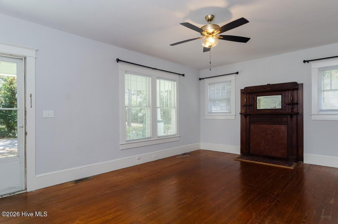 914 Bonham Ave Unit B - Photo 3 of 26