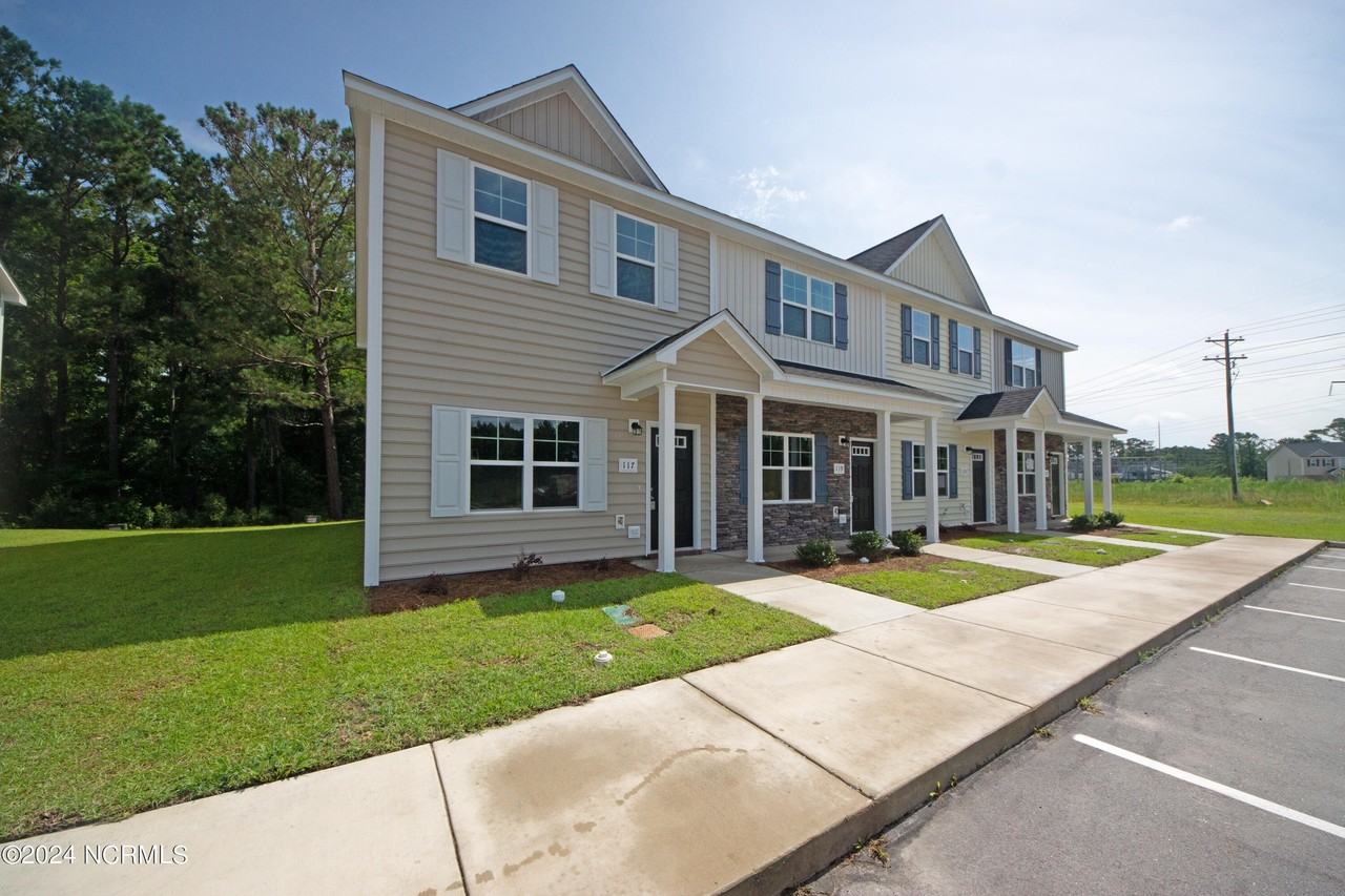 117 Jayden Dr E - Photo 3 of 28