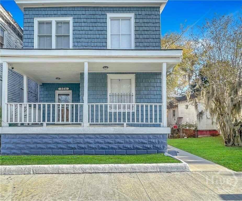 306 W 42nd St Unit A - Photo 2 of 34