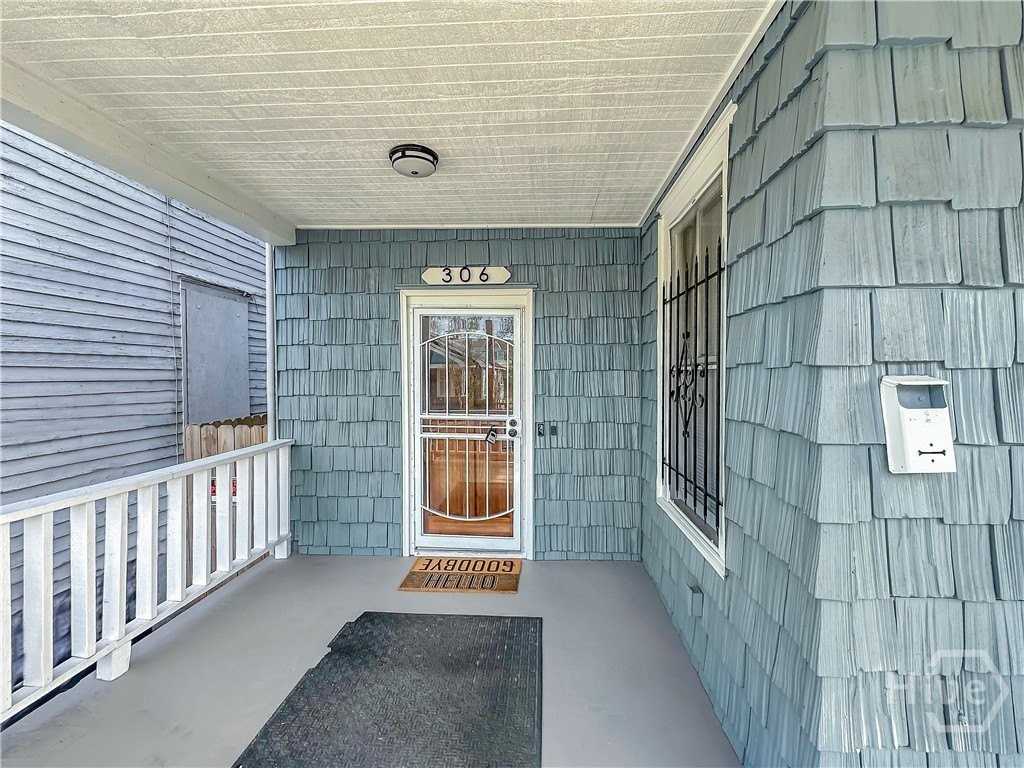 306 W 42nd St Unit A - Photo 4 of 34