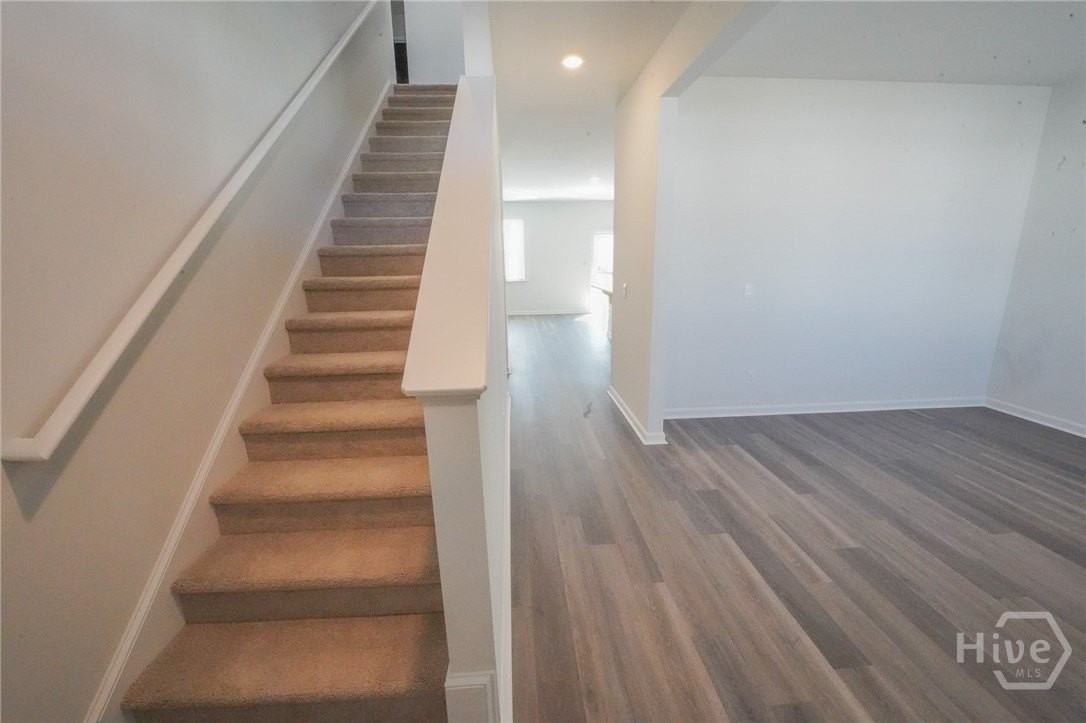 108 Windrush Pnes - Photo 3 of 49