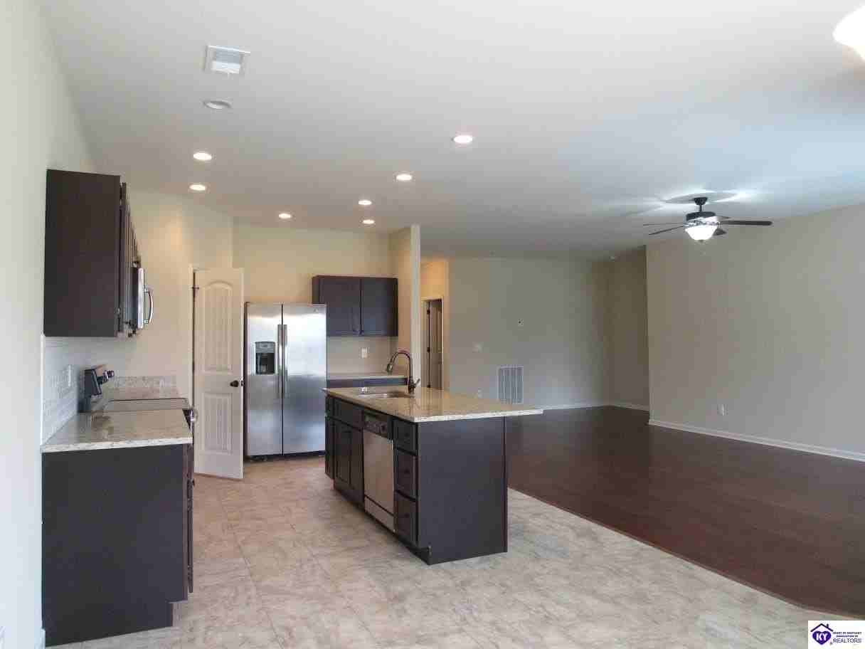 172 Shirley Blvd - Photo 6 of 7