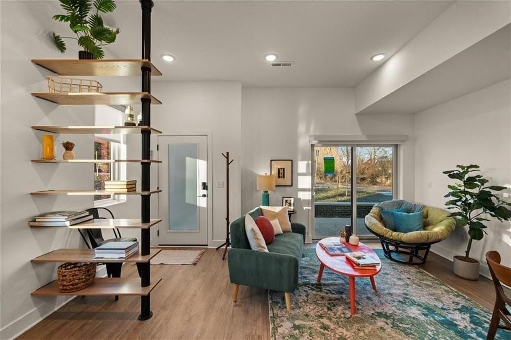 1221 E 29th St - Photo 2 of 21