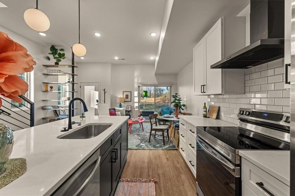 1225 E 29th St - Photo 5 of 23