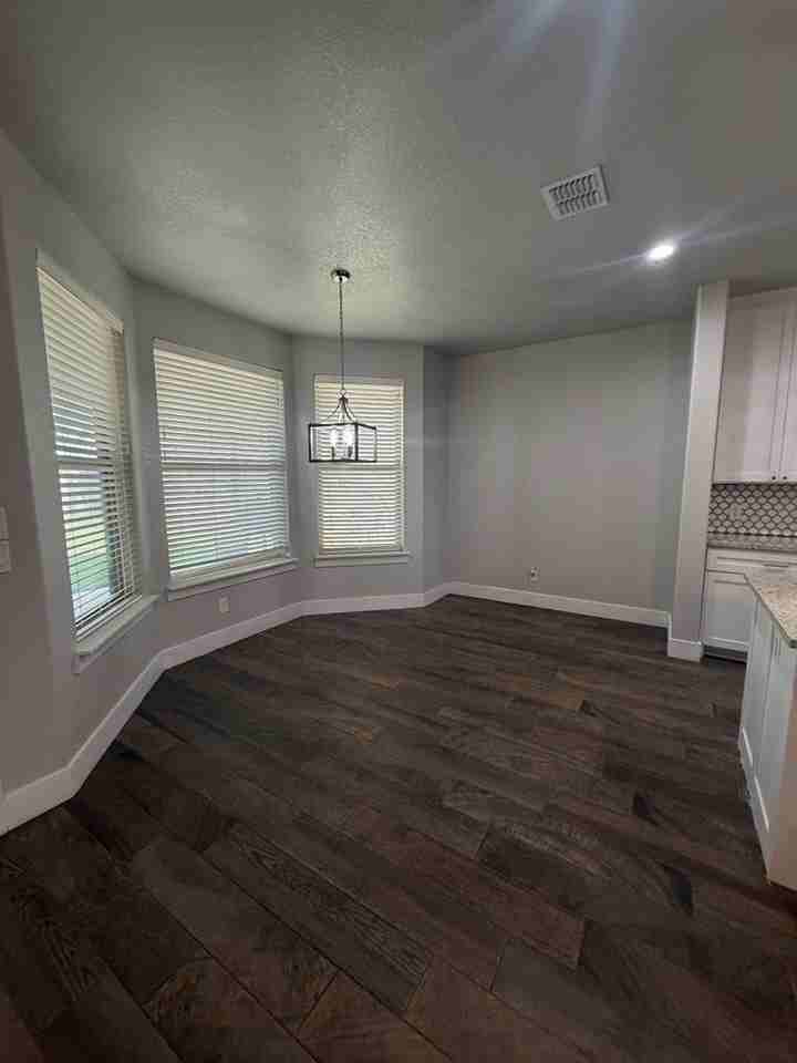 2408 Birkdale Ln - Photo 6 of 21