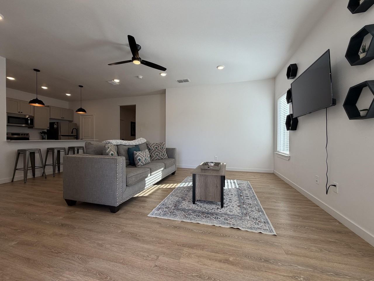 5807 Virginia Ave - Photo 5 of 26