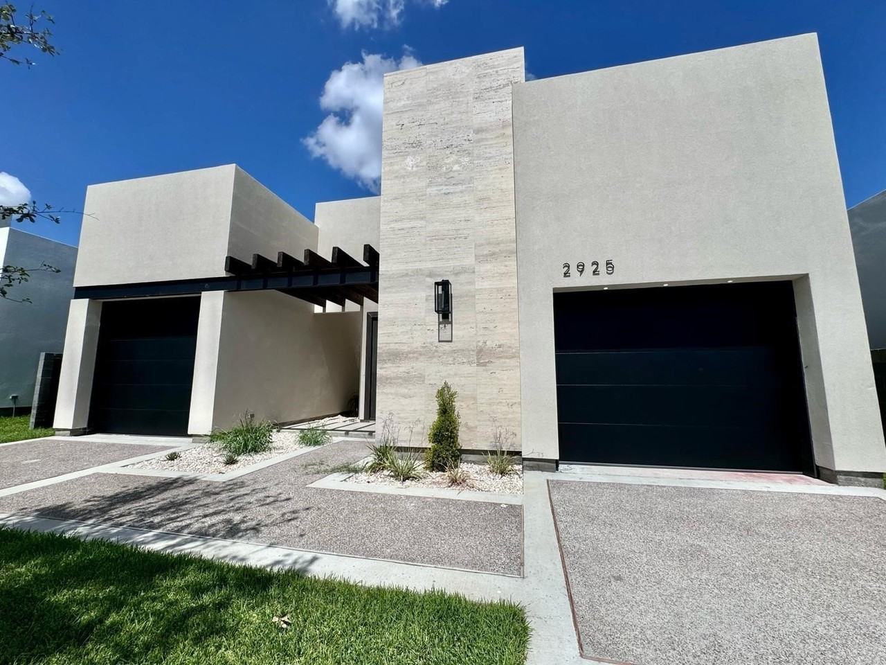 2925 Fishers Hill Loop - Photo 3 of 21