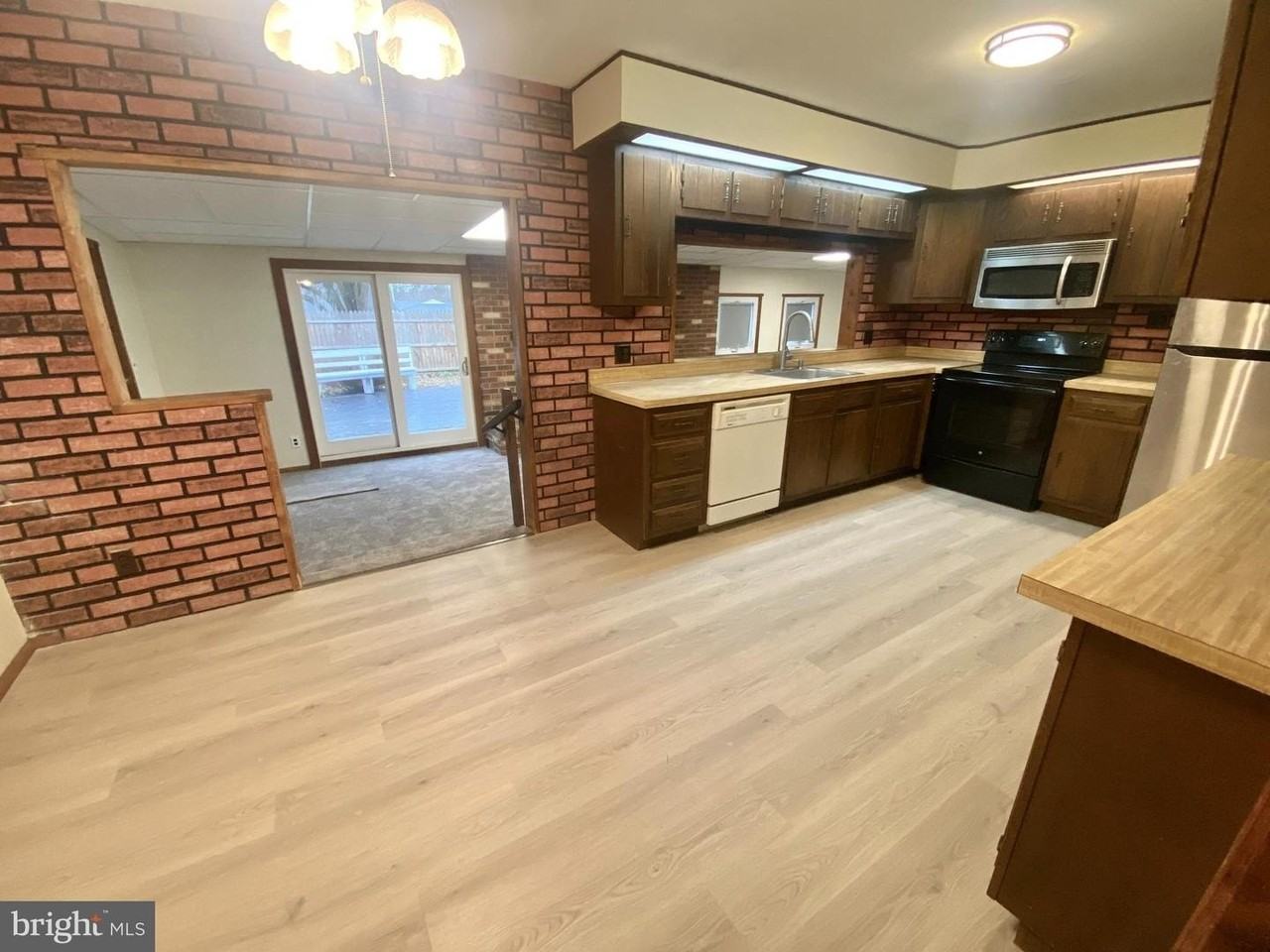 19 Merriman Rd - Photo 5 of 18