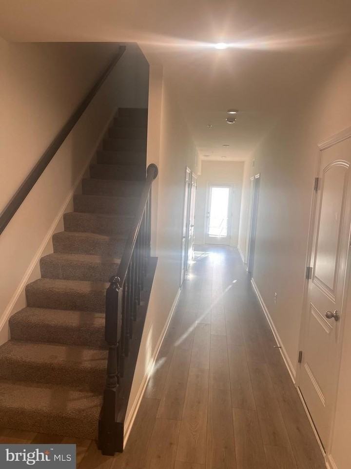 8220 Longford Rd - Photo 2 of 23