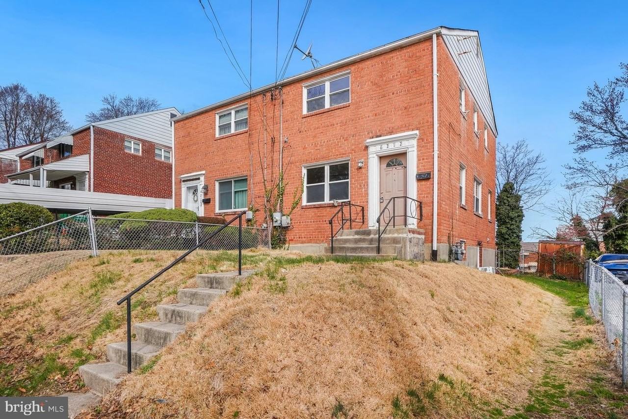 6212 Carters Ln - Photo 2 of 34