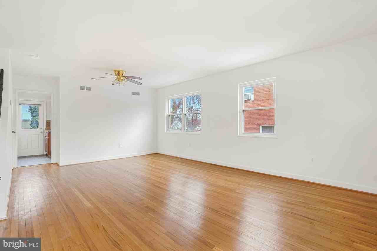 6212 Carters Ln - Photo 5 of 34