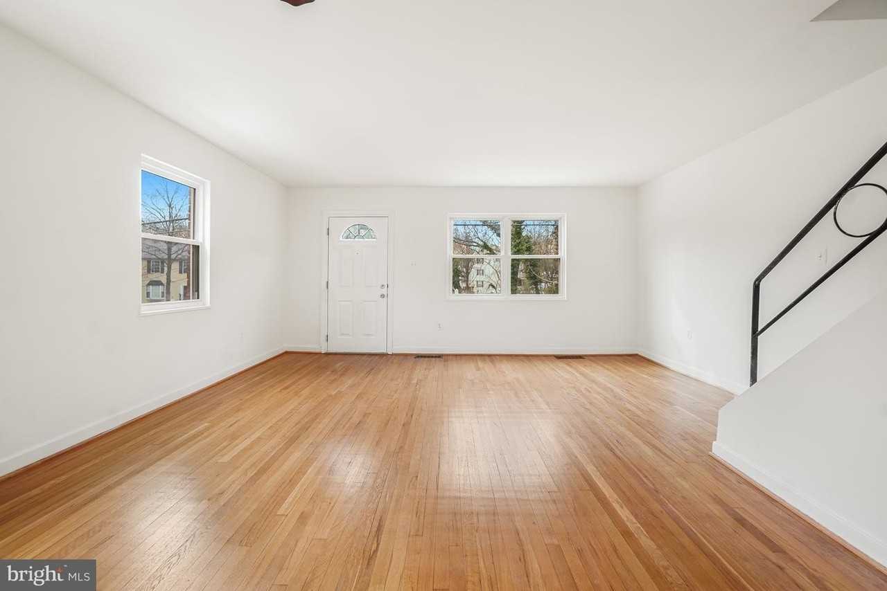 6212 Carters Ln - Photo 7 of 34