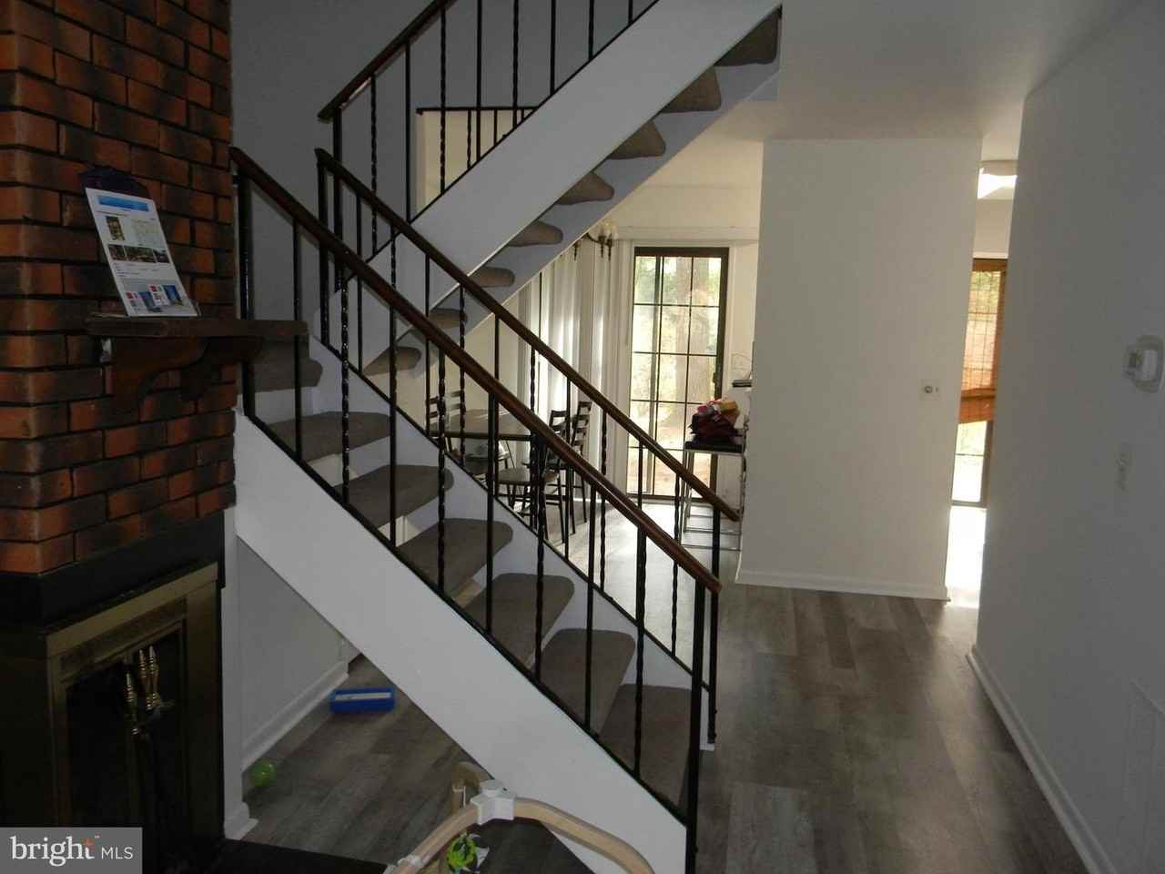 11319 Headlands Ct - Photo 4 of 20