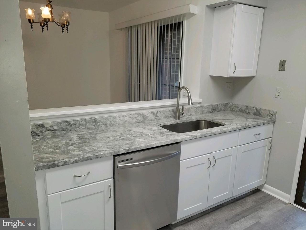 11319 Headlands Ct - Photo 7 of 20