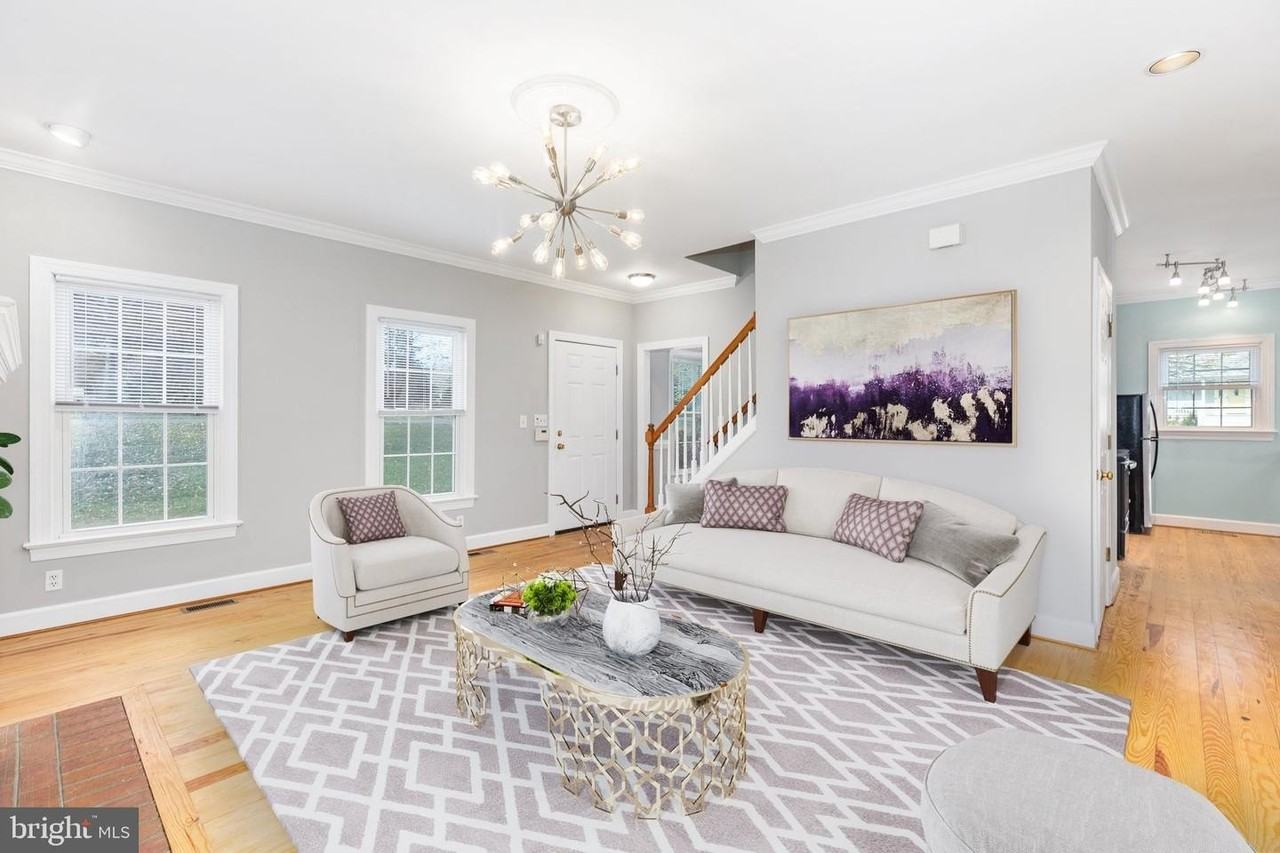 1445 Heatherstone Dr - Photo 5 of 40