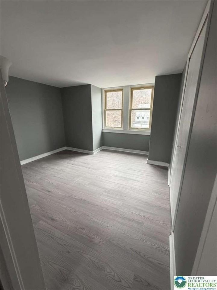 25 S Delaware Ave - Photo 2 of 12