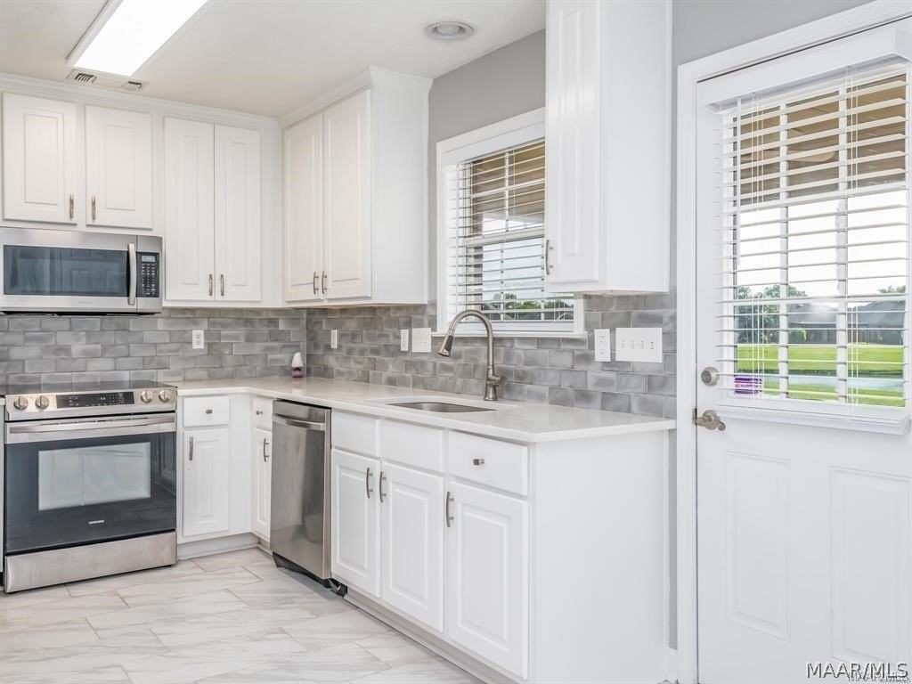 1261 Westfield Ln - Photo 7 of 14