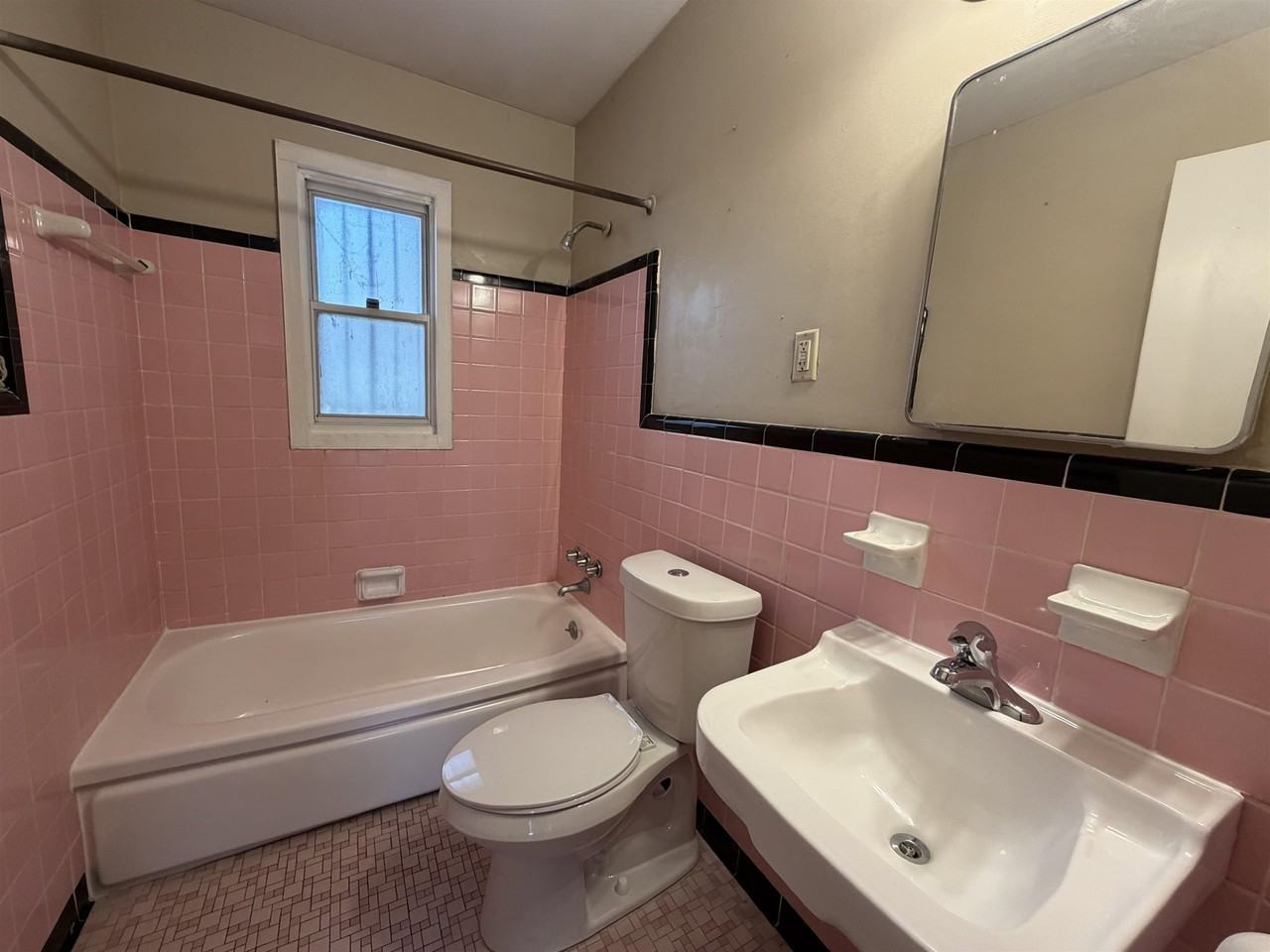 1908 Tulsa Ave - Photo 5 of 7