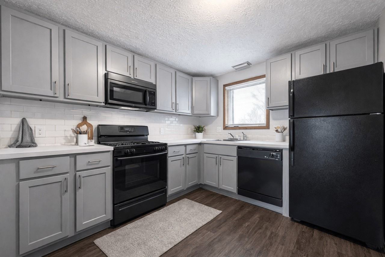 Ashwood Townhomes - Photo 5 of 14