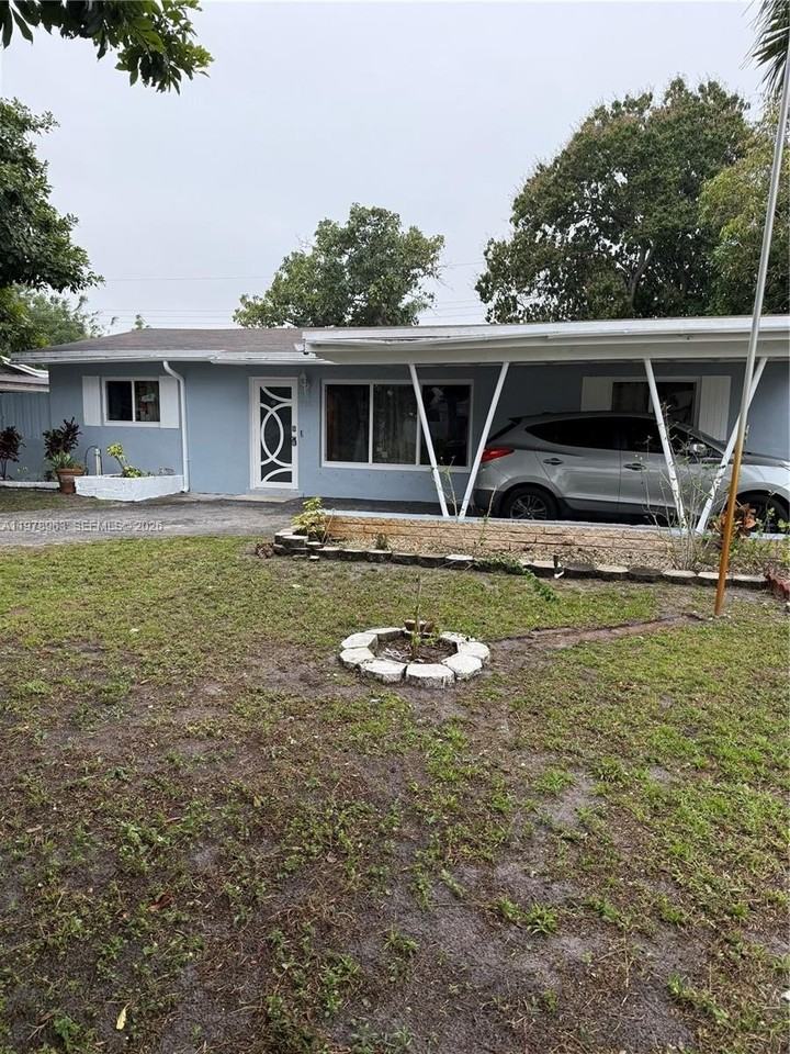 710 N 66th Ter - Photo 2 of 24