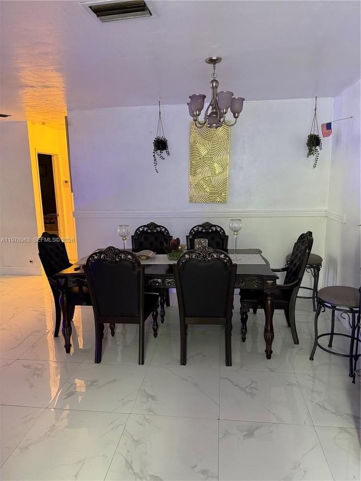 710 N 66th Ter - Photo 6 of 24