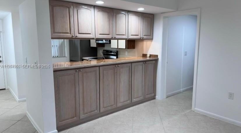 1703 Whitehall Dr #104 - Photo 3 of 16