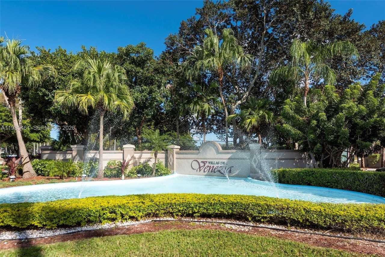 9831 Nob Hill Ct #9831 - Photo 2 of 23