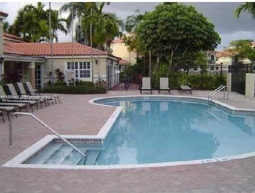 9831 Nob Hill Ct #9831 - Photo 6 of 23