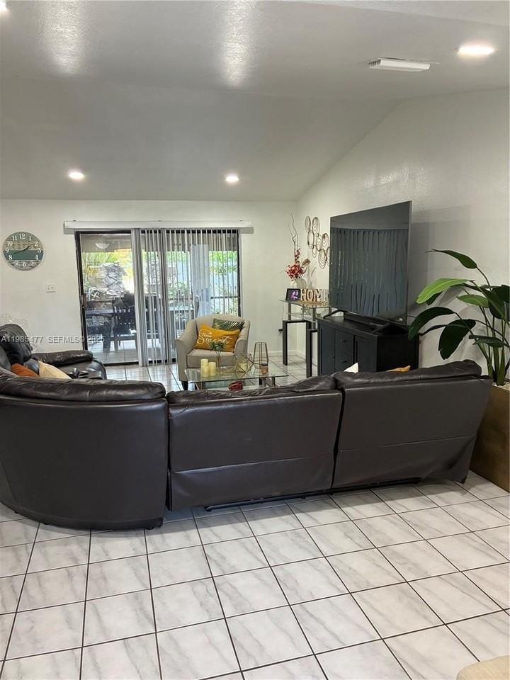 1660 N Audubon Dr #1660 - Photo 2 of 18