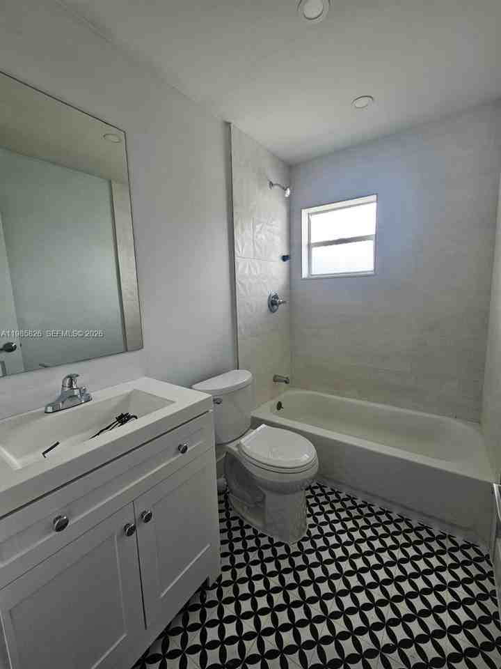 4970 Nw 182nd St #0 - Photo 4 of 6