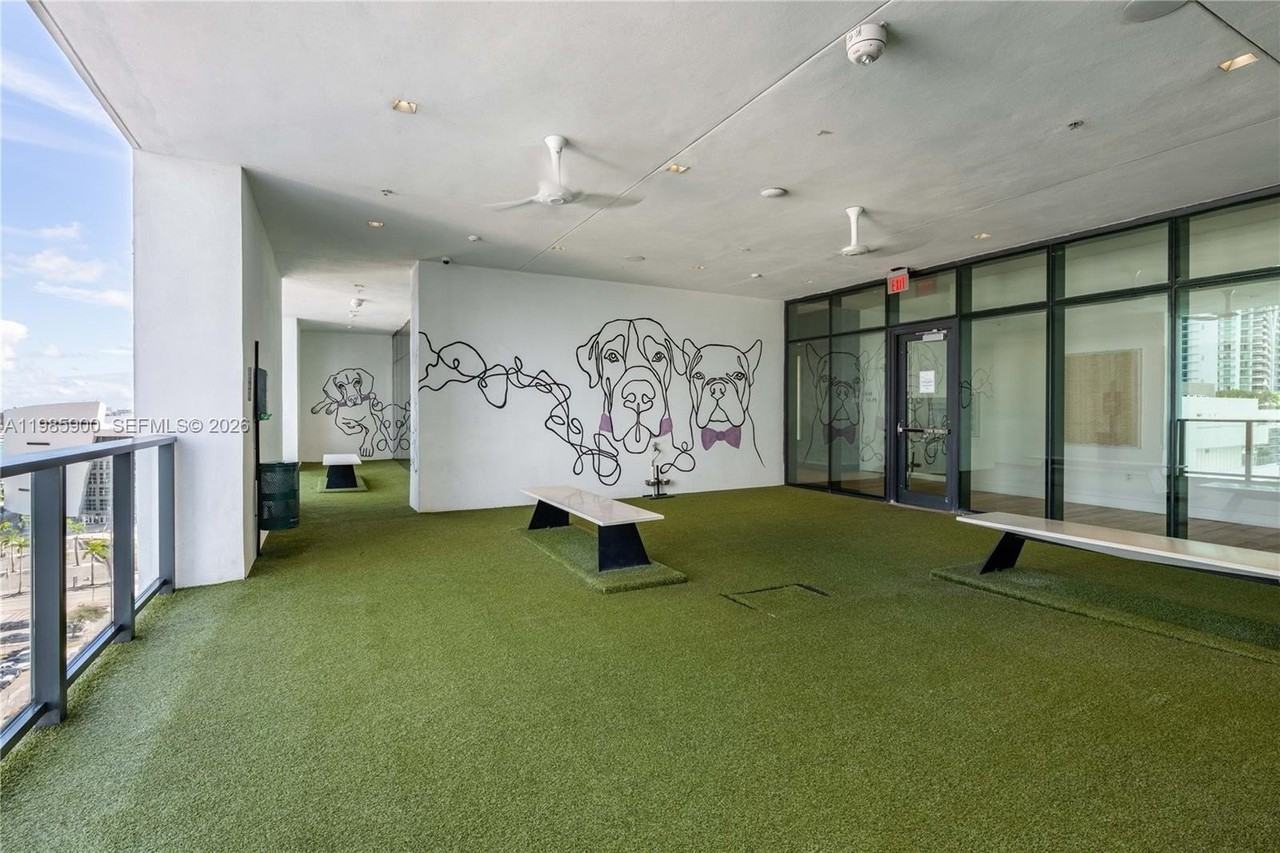 650 Ne 2nd Ave #3712 - Photo 5 of 19