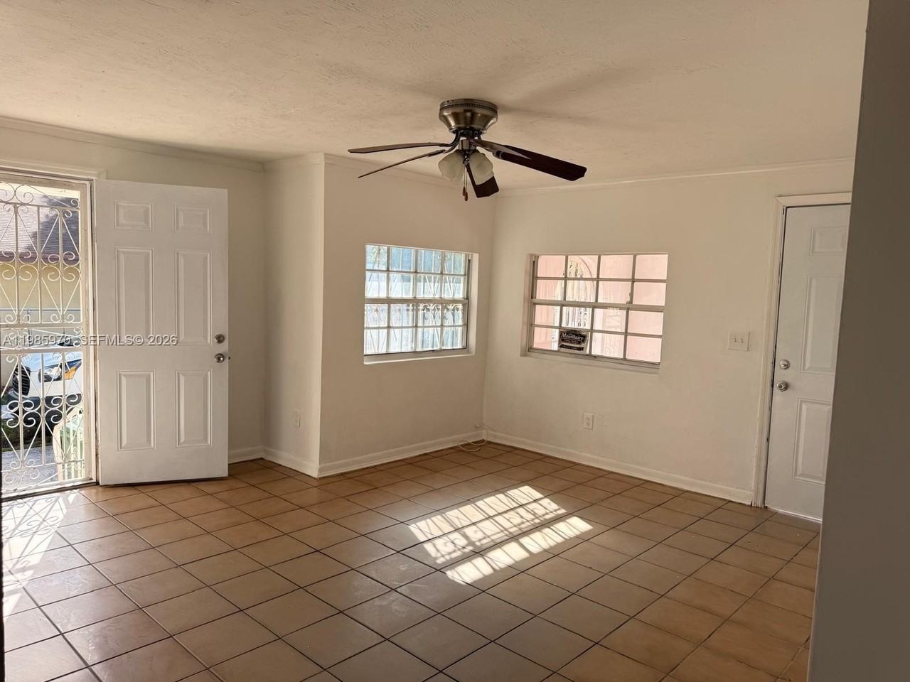 409 Nw 33rd St #1 - Photo 2 of 17