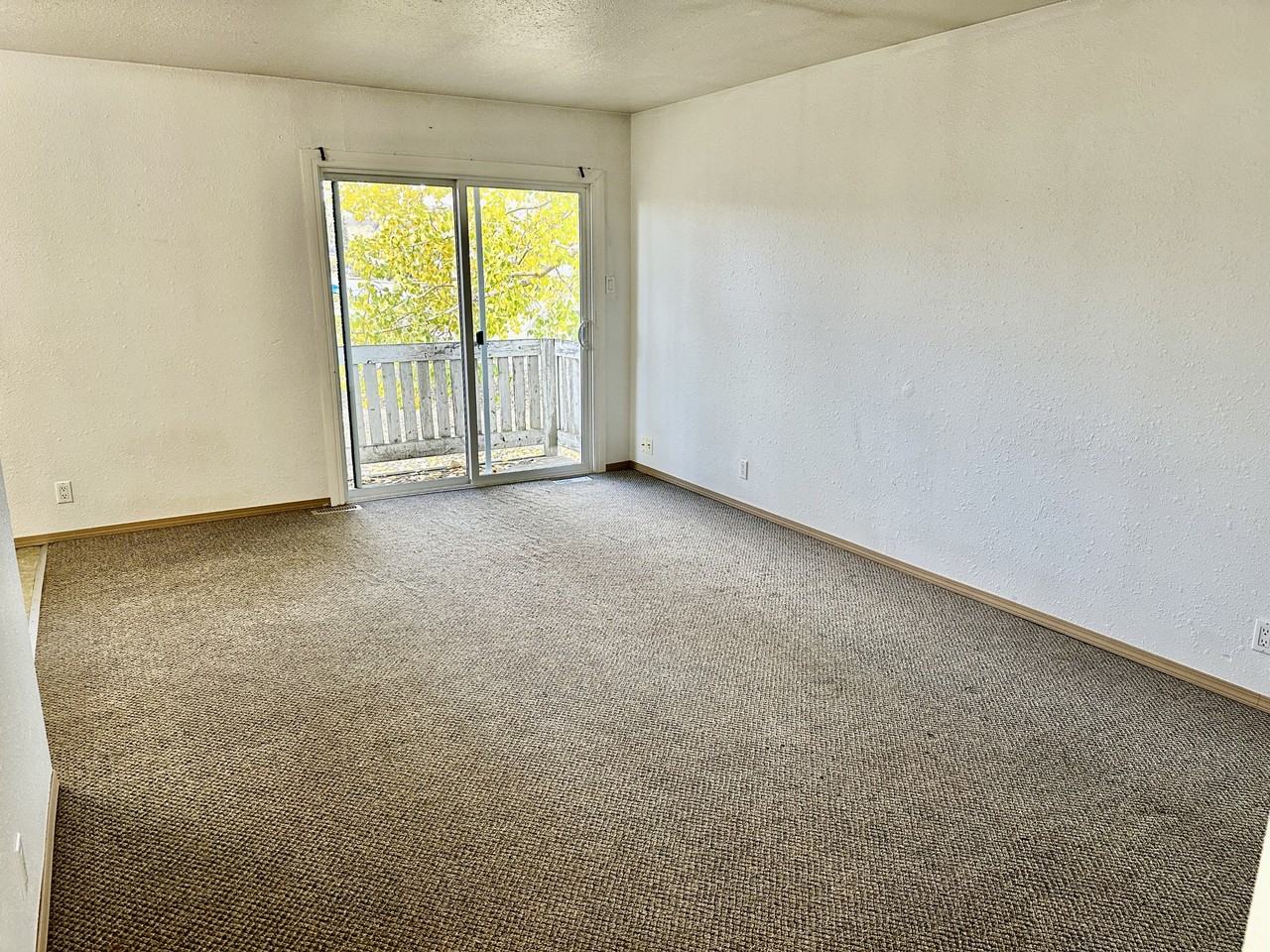 10207 1-10207 Pine Ave W - Photo 5 of 12