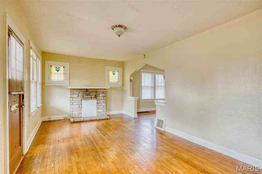 217 Emerling Dr - Photo 3 of 19