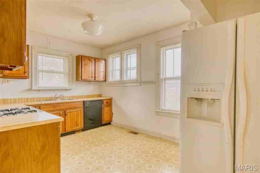 217 Emerling Dr - Photo 7 of 19