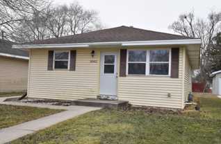 3042 Hamlin Ave - Photo 1 of 1