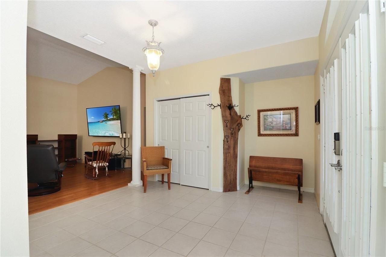 21300 Royal St Georges Ln - Photo 5 of 47