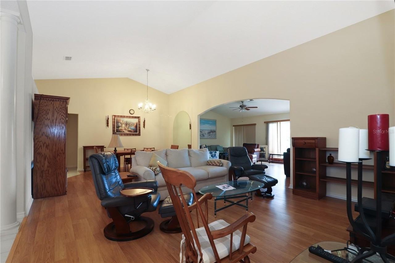 21300 Royal St Georges Ln - Photo 6 of 47