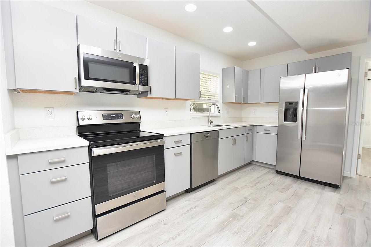 3032 Spirit Lake Dr - Photo 7 of 44