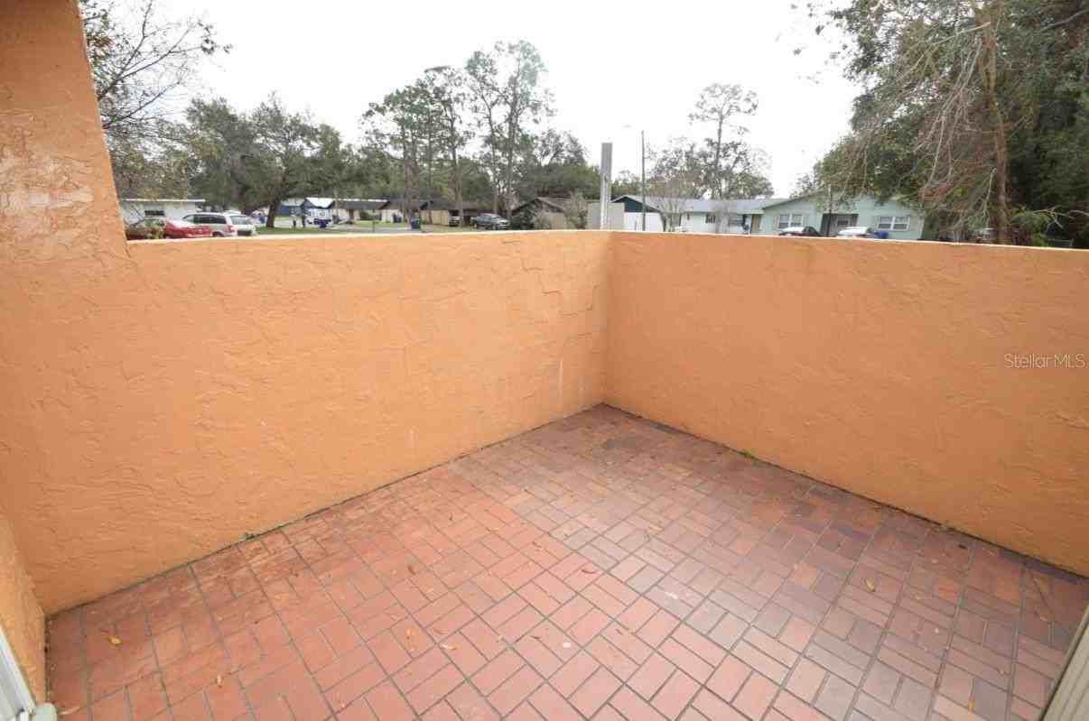 939 Castle Way - Photo 3 of 25