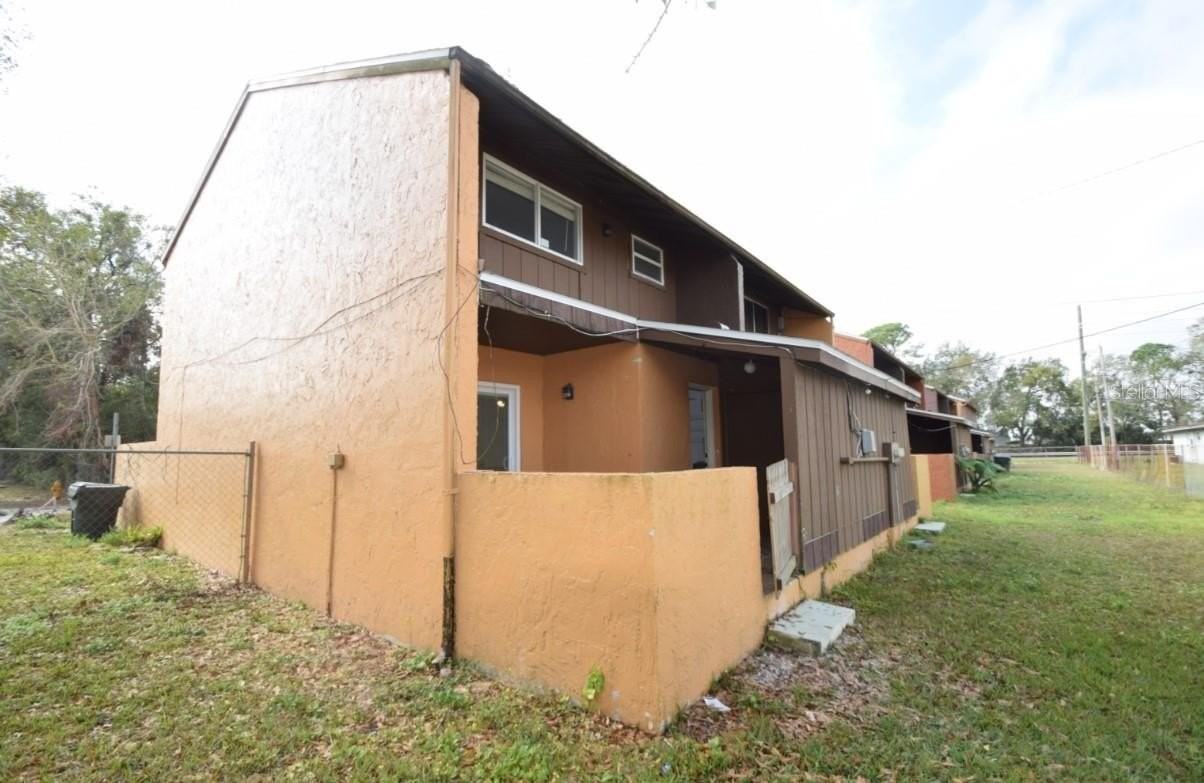 939 Castle Way - Photo 4 of 25