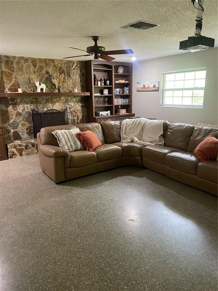 150 Temple Grove Dr - Photo 6 of 21