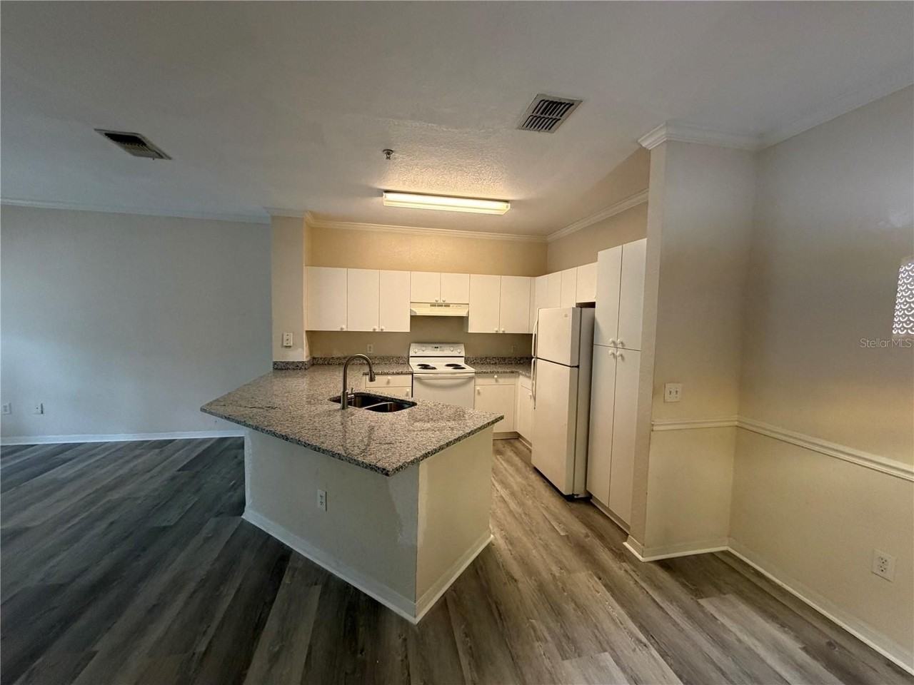 3561 Conroy Rd #225 - Photo 2 of 14