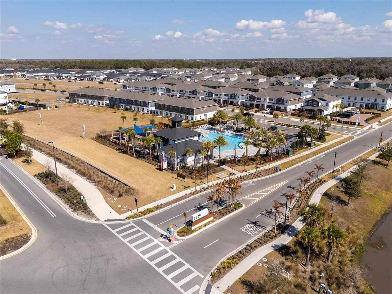 5090 Shady Pines Dr - Photo 5 of 50