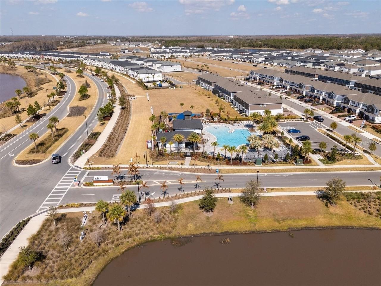 5090 Shady Pines Dr - Photo 6 of 50